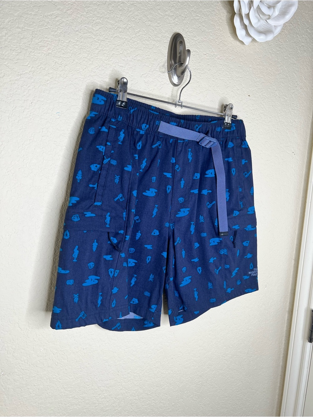 The North Face Class V Belted Shorts FlashDry Camp Print Blue NWT Size Small - Picture 6 of 13